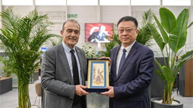İzmir Büyükşehir Belediyesi Qingdao Belediyesi’ni konuk etti