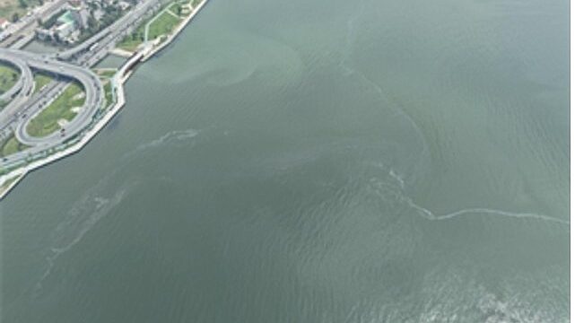 İzmir Körfezi’nde 10. kez dış kaynaklı kirlilik tespit edildi