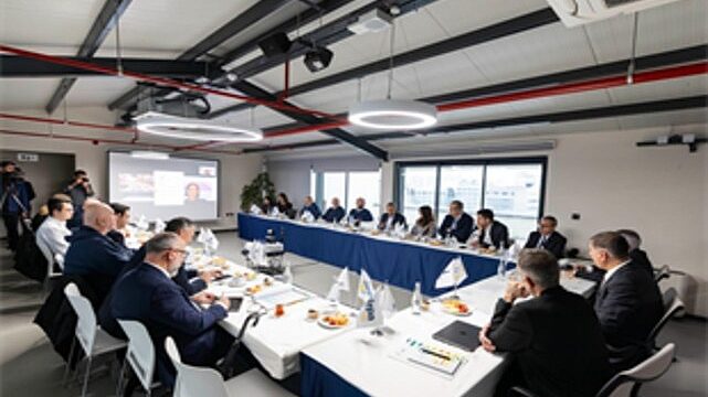 İzmir, yapay zekâ ile yatırım ve kalkınma atağında