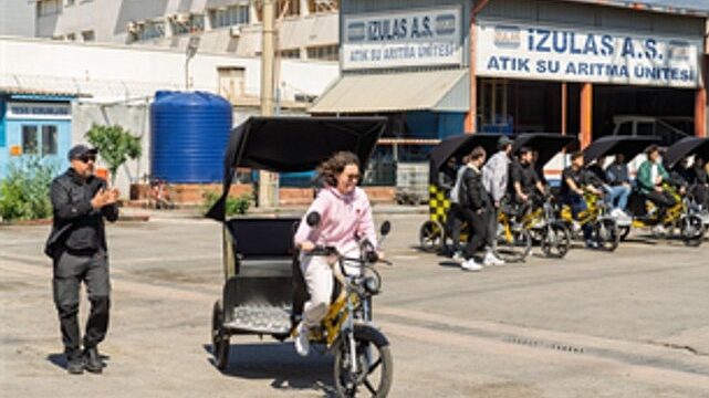 İzmir’de Bisicab dönemi başlıyor