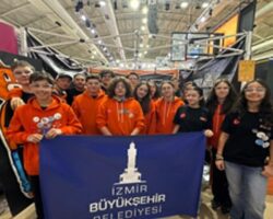 İzmirli gençlerden uluslararası arenada teknoloji zaferi