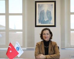 Kadir Has Üniversitesi İletişim Fakültesi’ne İLEDAK’tan Tam Not