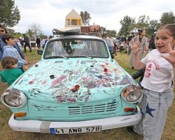 Karşıyaka’yı bayram coşkusu sardı!