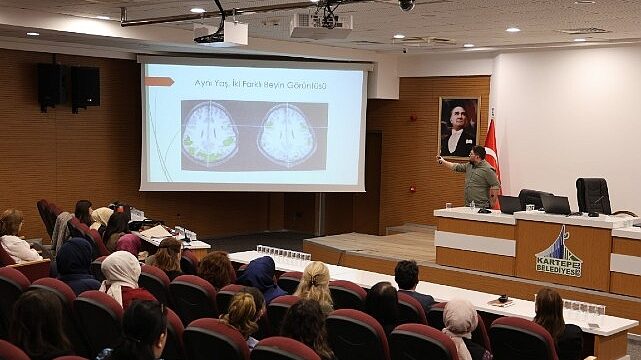 Kartepe Belediyesi Personeline “Sağlıklı Hayat Akademisi” Semineri