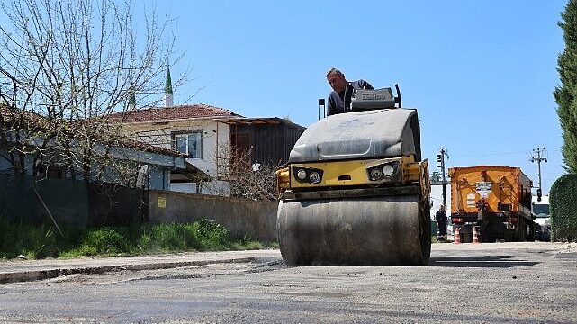Kartepe’de Eş Zamanlı Yol Çalışması