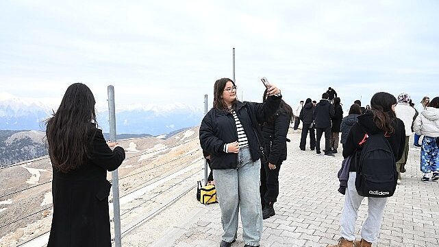 Kemer Belediyesi’nden öğrencilere Tahtalı’da moral gezisi