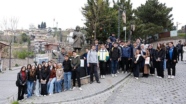 Kitapların izinde Kocaeli’yi adım adım keşfettiler