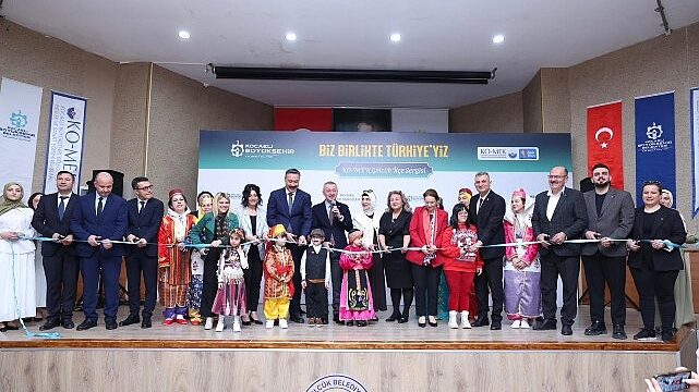 KO-MEK’te üçüncü yıl sonu sergisi Gölcük’te açıldı