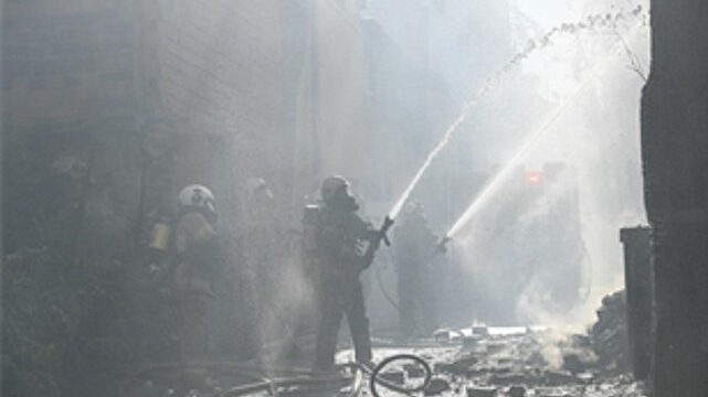 Konak’ta bina yangını kontrol altına alındı