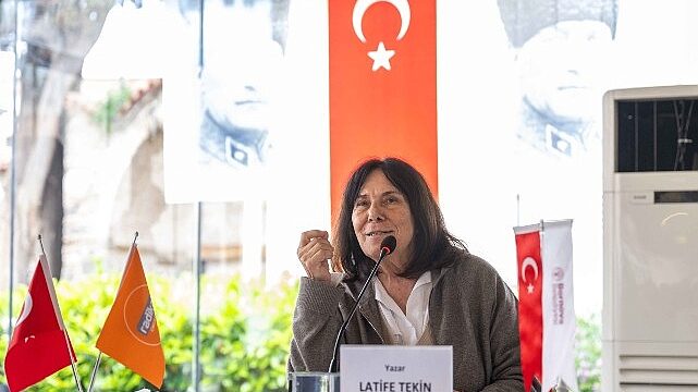 Latife Tekin Bornova’da gençlerle buluştu:     “Sizin dünyanızı çok merak ediyorum”