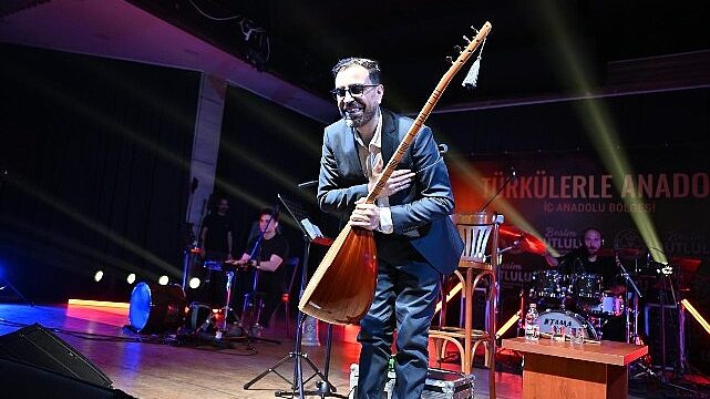 Manisa’da İsmail Altunsaray ile Türkü Dolu Gece