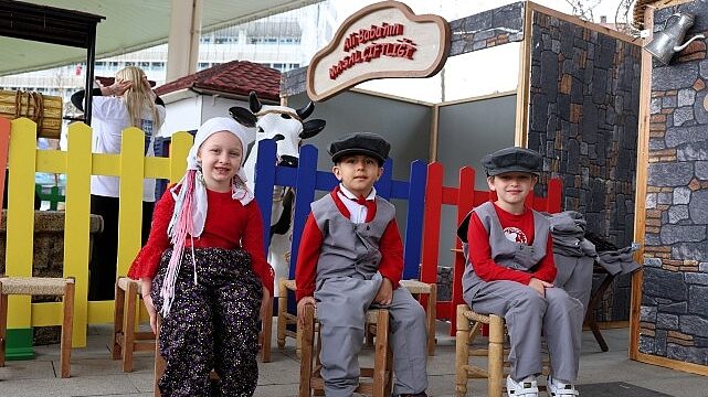 Milli İrade Meydanı çocuklarla dolup taştı