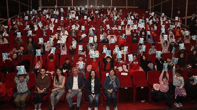 Minikler, ‘Kızıl Kaptan’ ile hayal yolculuğuna çıktı