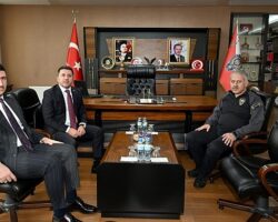 Nevşehir Belediye Başkanı Rasim Arı’dan İl Emniyet Müdürlüğü’ne Ziyaret