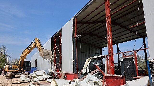 Nilüfer’de 2 günde 4 yıkım