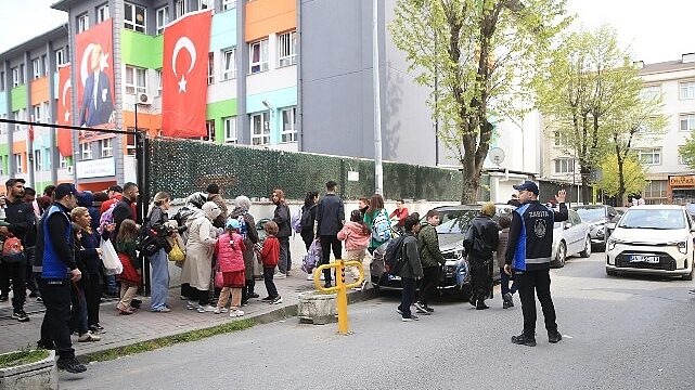 Öğrenciler için güvenli yol: Zabıta okul önlerinde görevde
