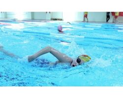 Osmangazi Belediyesi’nden 23 Nisan’a Özel Yüzme Şenliği