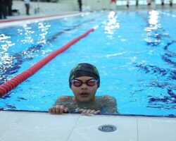 Osmangazi Yüzme Şenliği’nde Kazananlar Kupalarını Aldı