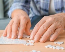 Parkinsonda Sabır, Anlayış ve Doğru Tedavi Hayat Değiştiriyor