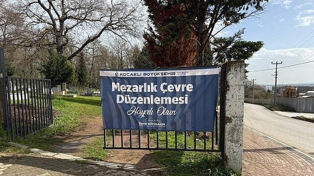 Pelitli Mezarlığı’nda tel çit ve panel uygulaması