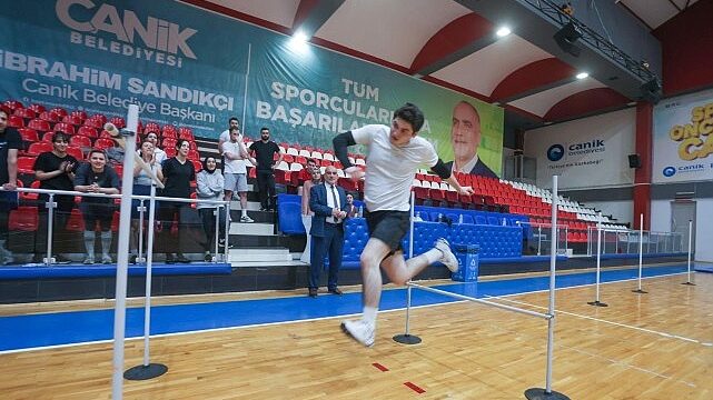 POMEM Adayları Canik’e Koştu: Gençlerin Durağı Canik Ücretsiz Akademiye Hazırlık Kursları Oldu