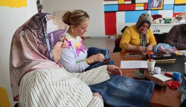 Sashiko atölyesiyle ürünlerini yenilemeyi öğrendiler