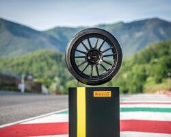 Tyre Reviews’a Göre Dünyanın En Hızlı Lastiği: Pirelli P Zero Trofeo RS