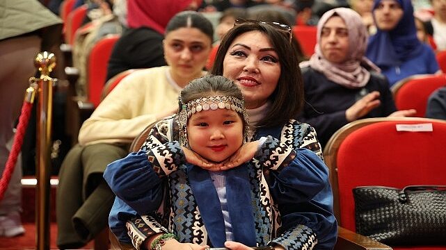 Ünlü Kazak müzik grubu Alatau Serileri, yeni albümünün lansmanını Bağcılar’da yaptı