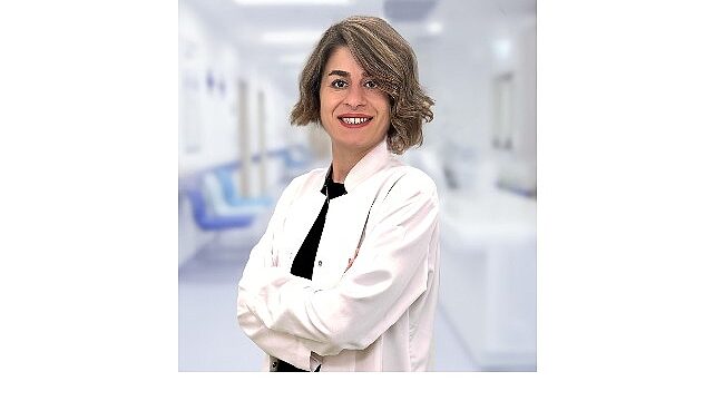 V-NOTES Yöntemiyle Ameliyat İzsiz, Dikişsiz, Kesisiz Yapılıyor