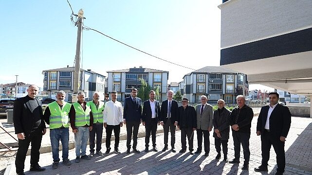 Yeni Mahalle’de 11 Sokakta Tretuvar Çalışması Sürüyor