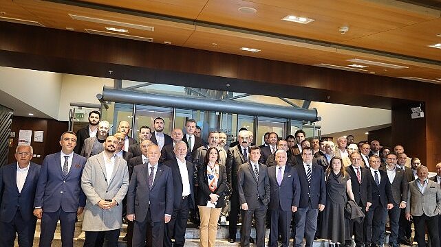 Zeytin ve Zeytinyağı İhracatçılarınde Emre Uygun güven tazeledi