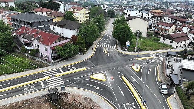 Başiskele’de modern kavşak hizmete açıldı