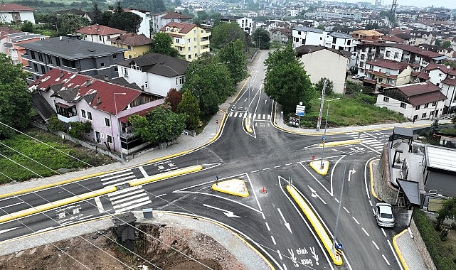 Başiskele’de modern kavşak hizmete açıldı
