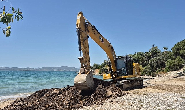 Belediye Ekipleri Şehrin Dört Bir Yanında: Modern Sosyal Alanlar ve Yenilenen Yollarla Konfor Artırılıyor