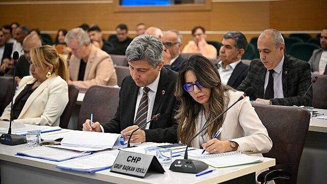 Bornova Belediyesi’nde 2025 kesin hesabına meclis onayı