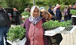 Bornova’dan üreticiye can suyu