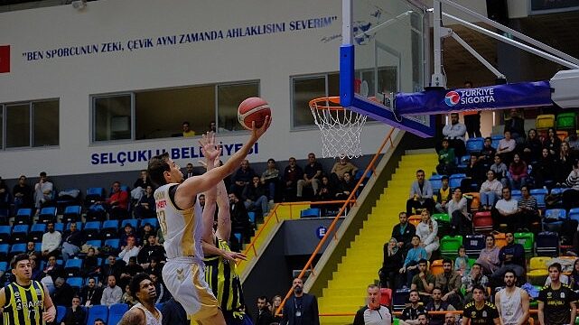 Büyükşehir Adını Yarı Finale Yazdırdı
