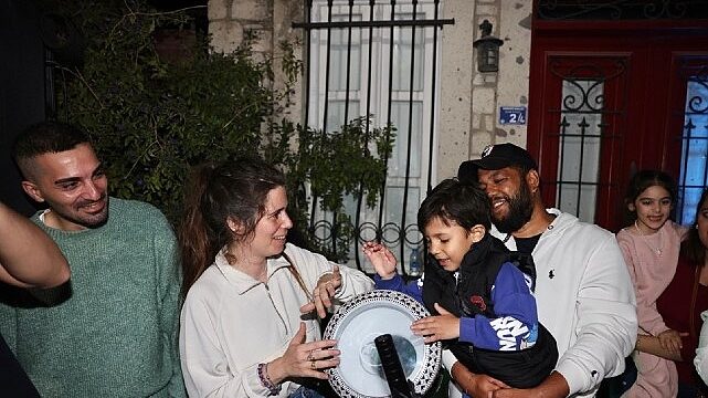 Çeşme’de Hıdırellez üç noktada coşkuyla kutlandı