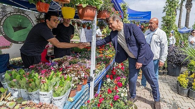 Çiçek gibi İzmir