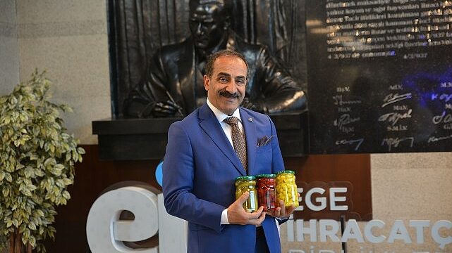 Dünya’nın turşusu İzmir’de kuruldu