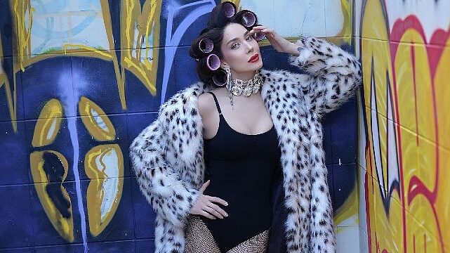 Ece Gürsel’den yaza damga vuracak yeni şarkı ve klip: ‘Sokak Kafası’