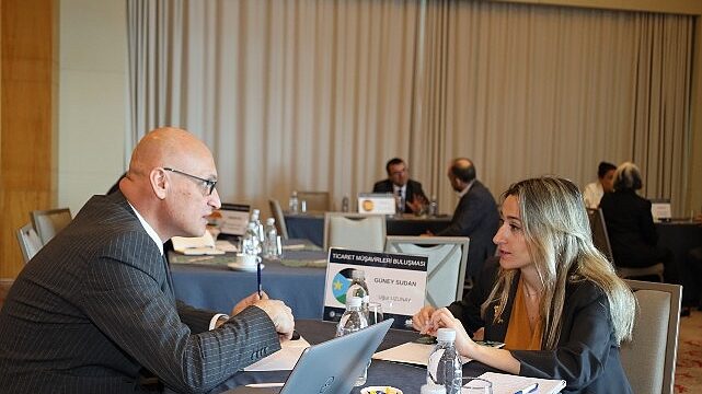 Ege İhracatçı Birlikleri 10 ticaret müşaviriyle ihracatçıları bir araya getirdi