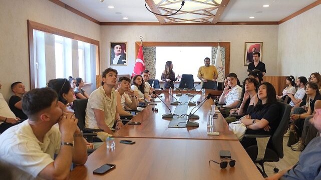 Erasmus öğrencileri Kemer Belediyesi’nde