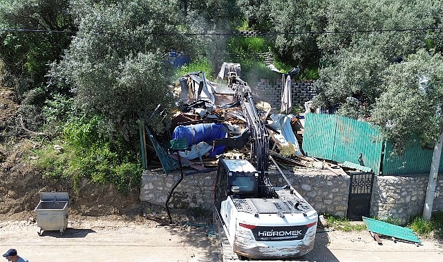 İznik’te Yıkımlar Devam Ediyor