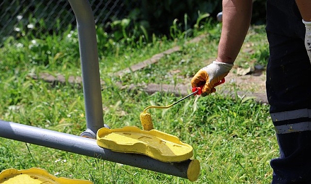 Kartepe’de Çocukların Park Keyfi Yenileniyor