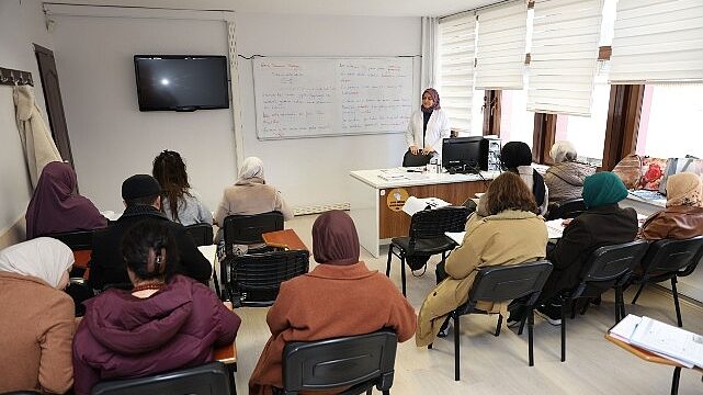 KOMEK’te Yaz Dönemi Kayıt Heyecanı Başladı