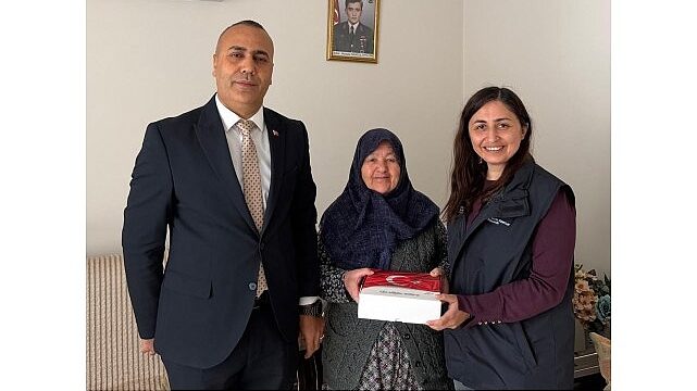 Manisa Büyükşehir’den Şehit Annelerine Anlamlı Ziyaret