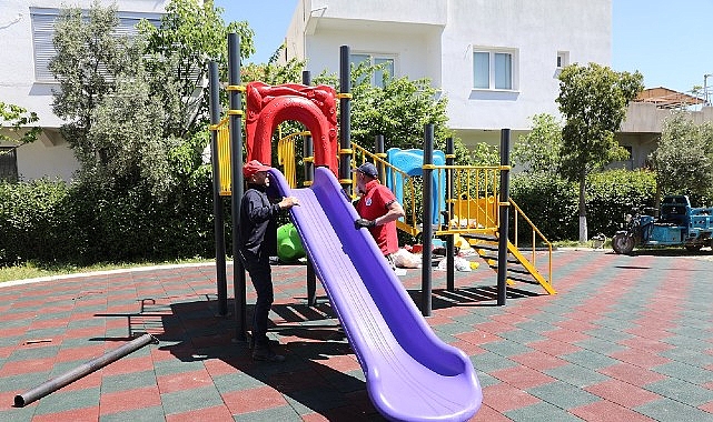 Menderes’te Parklar Yenileniyor