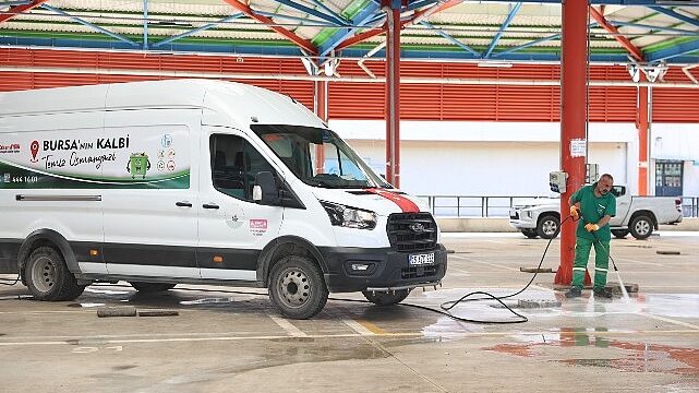 Osmangazi’de Kurban Kesim Alanları Titizlikle Temizleniyor