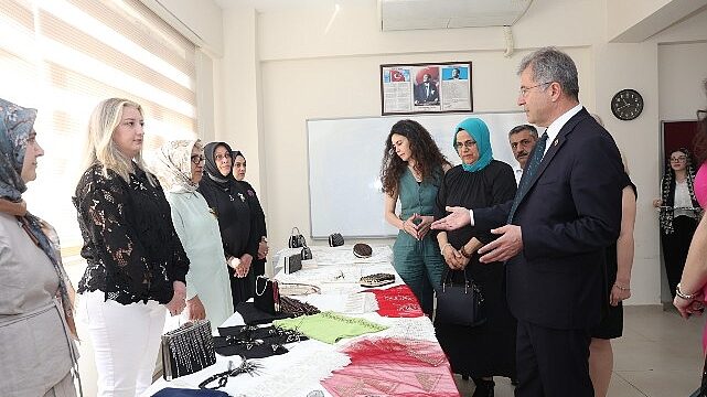 OSMEK Kursiyerlerinin Eserleri Hüdavendigar’da Sergilendi
